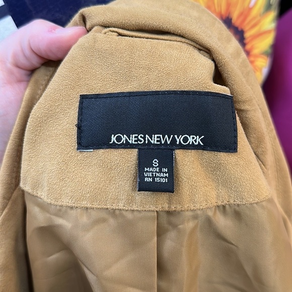 Jones New York Faux Suede Camel Color Button Down Blazer size S - Picture 8 of 10